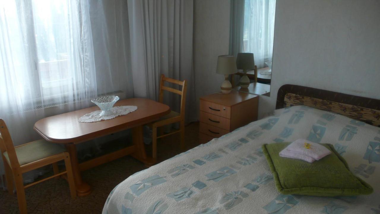 Privatviesnica Zvaigzne Hotel Jurmala Ruang foto
